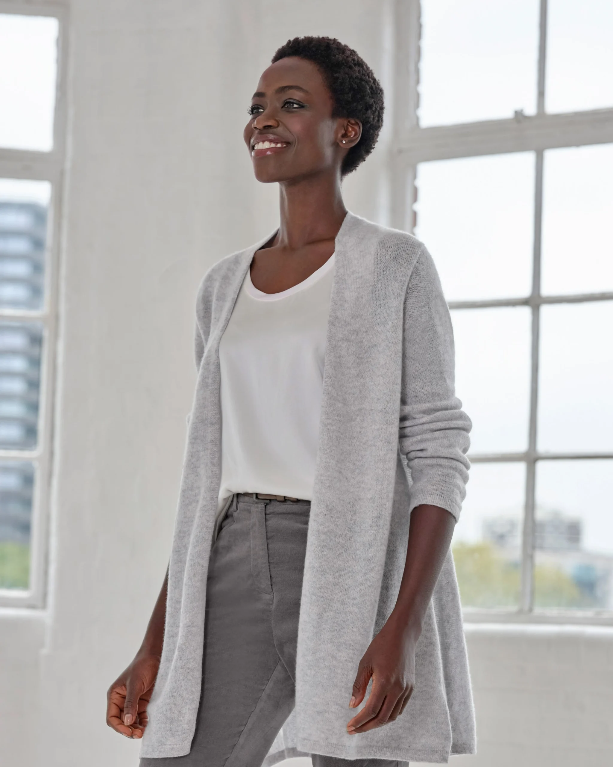 Gassato Lightweight Cashmere Swing Cardigan^Pure Collection Clearance