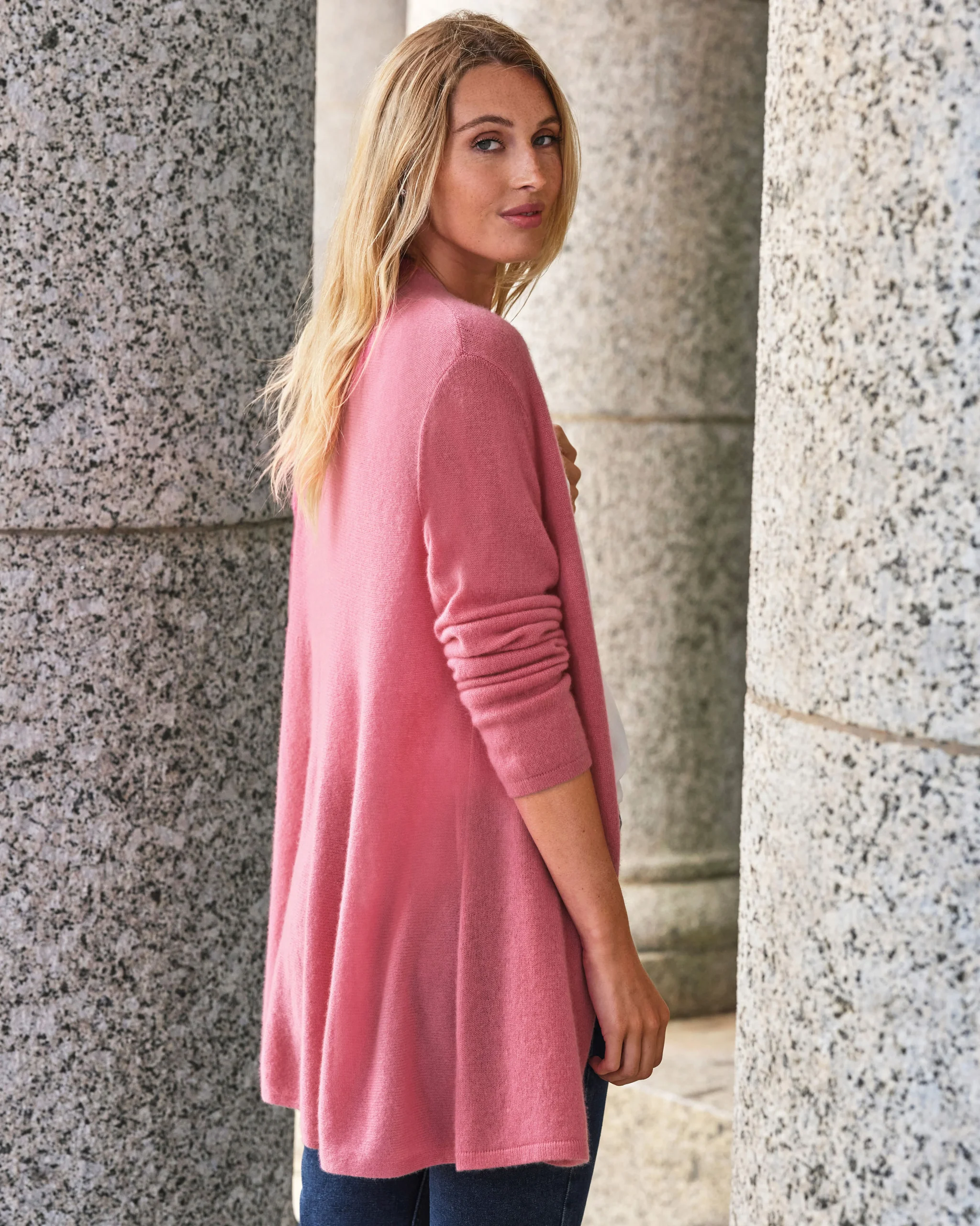 Gassato Lightweight Cashmere Swing Cardigan^Pure Collection Online