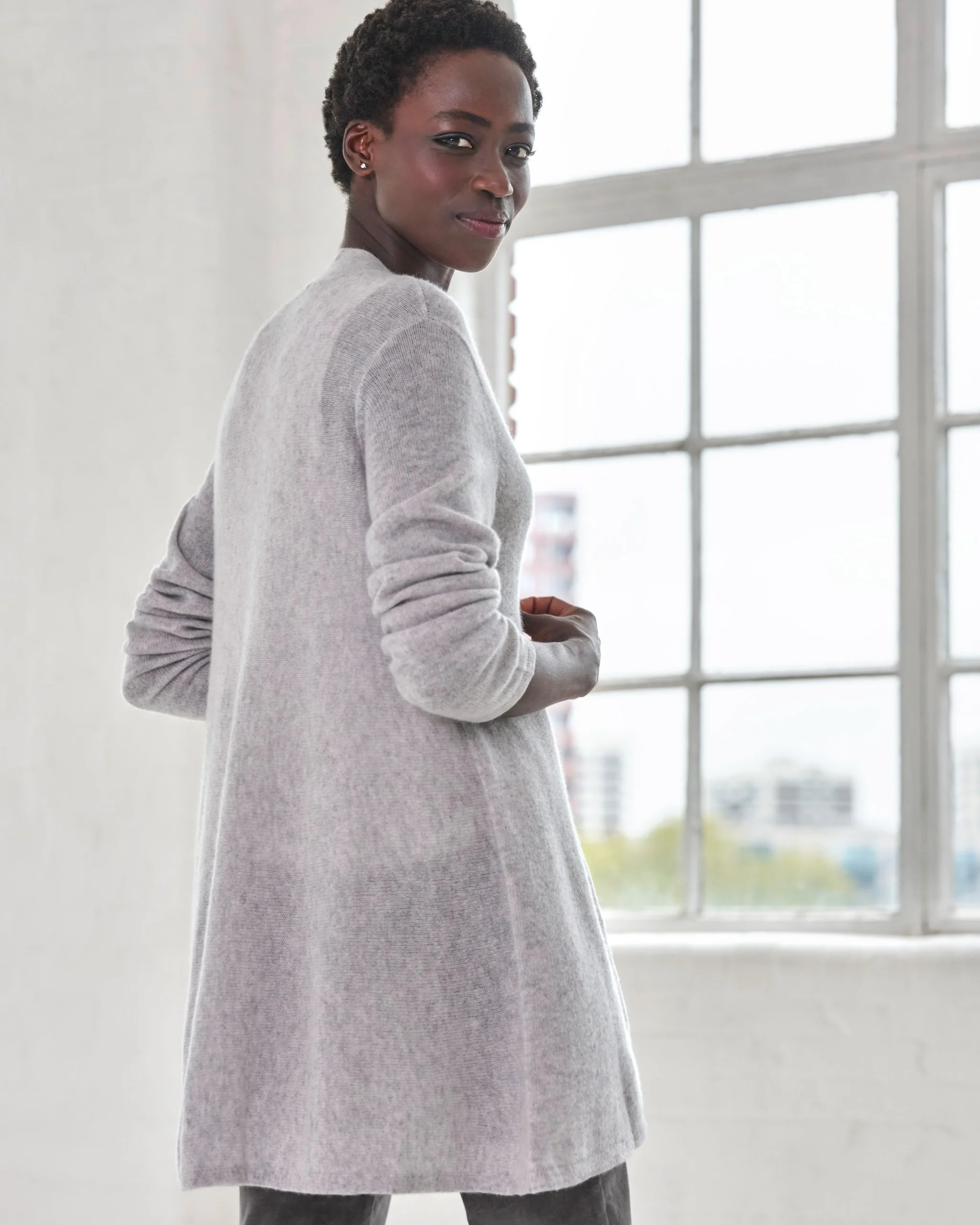 Gassato Lightweight Cashmere Swing Cardigan^Pure Collection Clearance